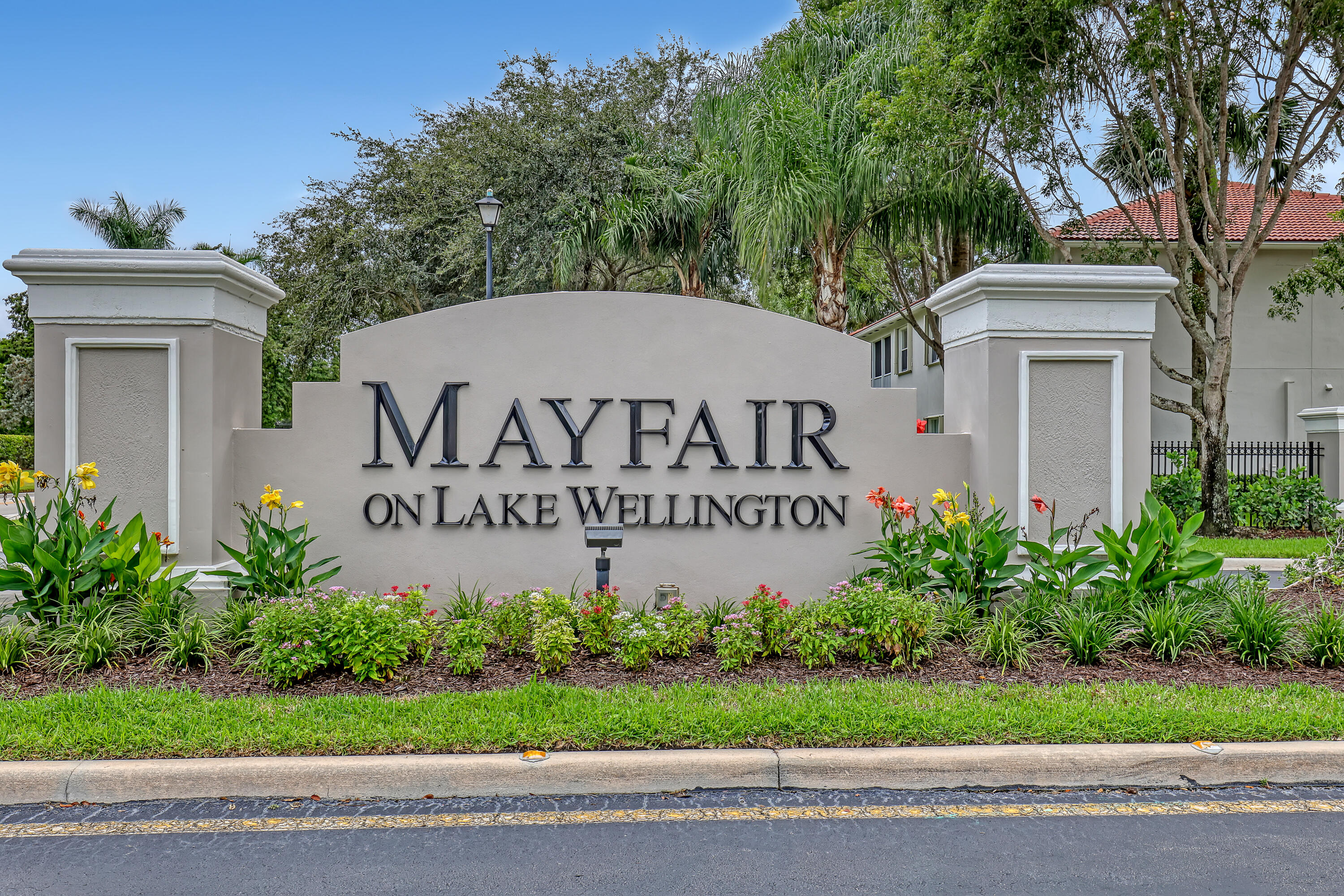 MAYFAIR AT WELLINGTON CONDO - Residential