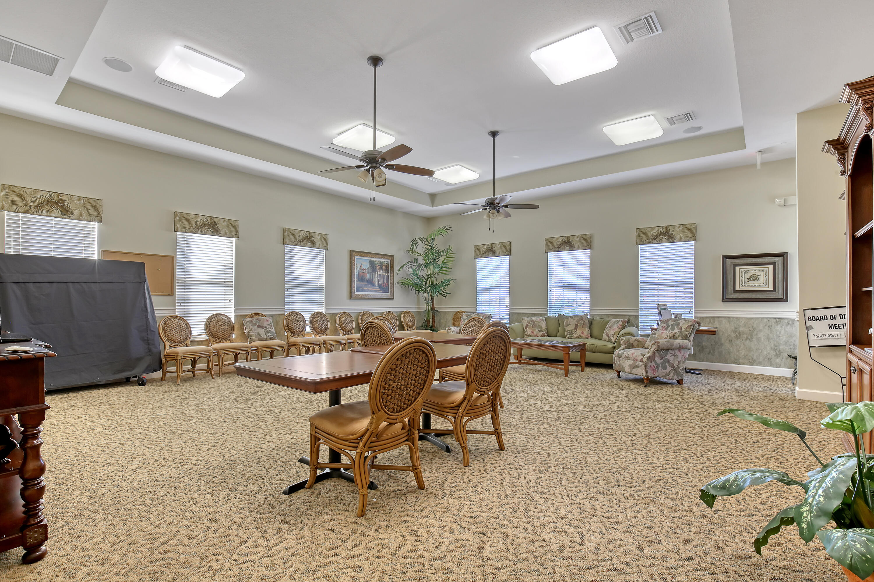 MAYFAIR AT WELLINGTON CONDO - Residential
