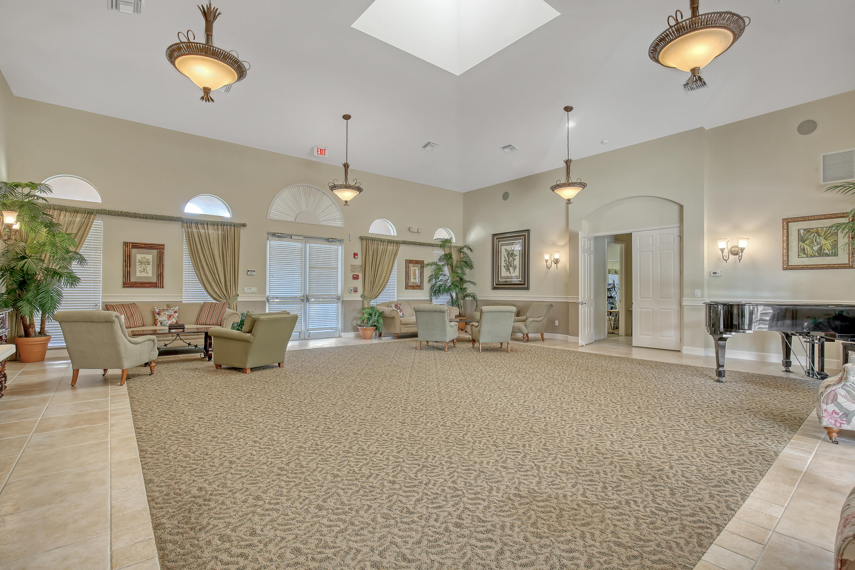 MAYFAIR AT WELLINGTON CONDO - Residential