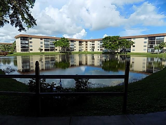 LAKES OF CARRIAGE HILLS - Residential