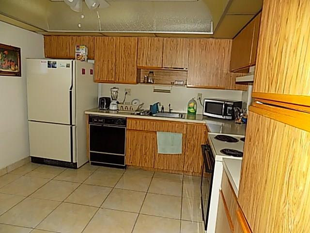 LAKES OF CARRIAGE HILLS - Residential