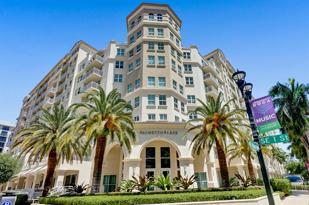 Just bring your clothes & toothbrush! Spacious two bedroom, two bathroom split floor plan condo in the desirable Palmetto Place in downtown Boca Raton! Available furnished for off season starting May27-December 27, 2023, 90 day min rental. NOT AVAILABLE FOR SEASON 2024! No pets per the association for tenants. Enjoy the downtown Boca Raton living with easy access to Mizner Park, & close proximity to Boca Raton Resort & Golf Course & the beach. Palmetto Place is a full service building with amazing amenities & services which include 24 hour manned front desk, valet parking, resort style pool, fitness center, spacious clubhouse, business center w/ conference room & internet access, bicycle storage, key fob security access & controlled access parking garage with one spot. A definite must see!