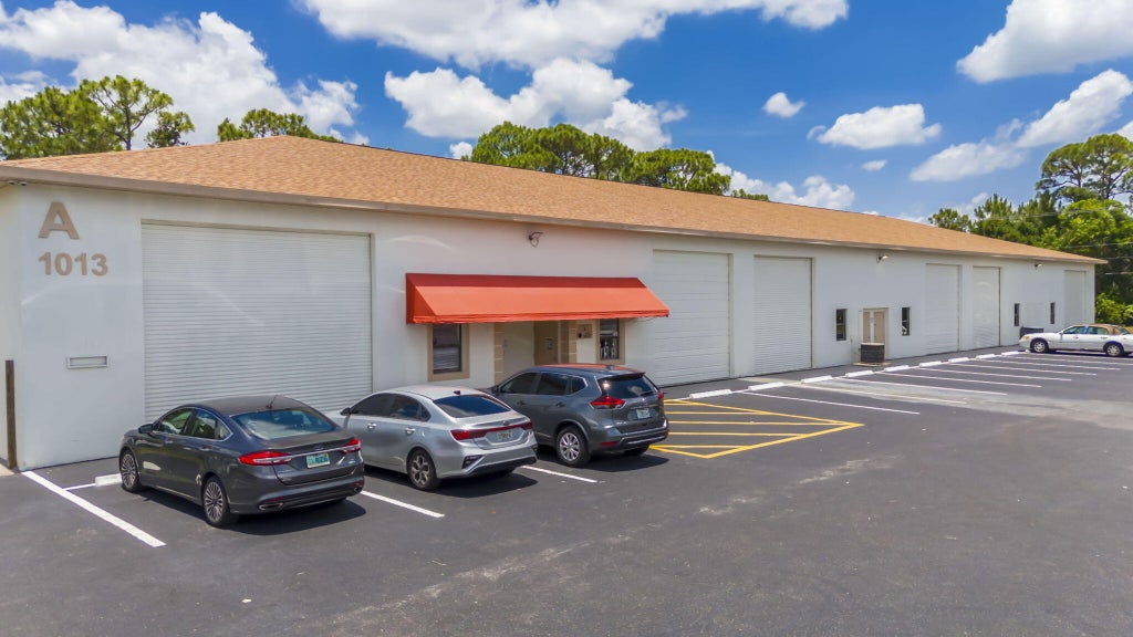 Photo of 10031013 SE Holbrook Court #1003-1013, Port Saint Lucie, FL (MLS # B26057165)