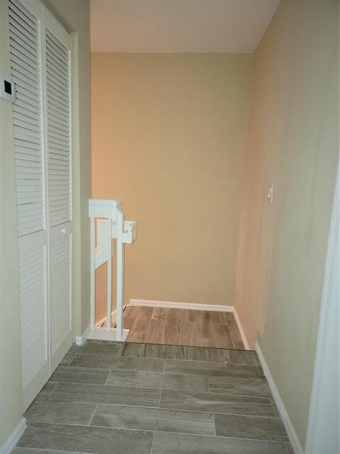 SEMINOLE ESTATES & TOWNHO - Residential Lease