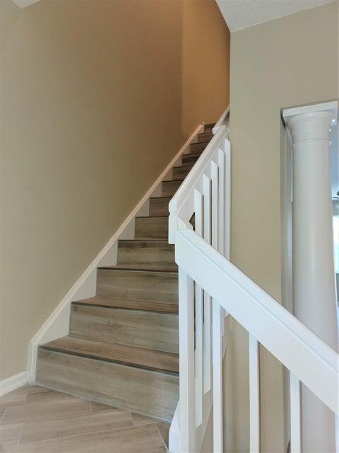 SEMINOLE ESTATES & TOWNHO - Residential Lease