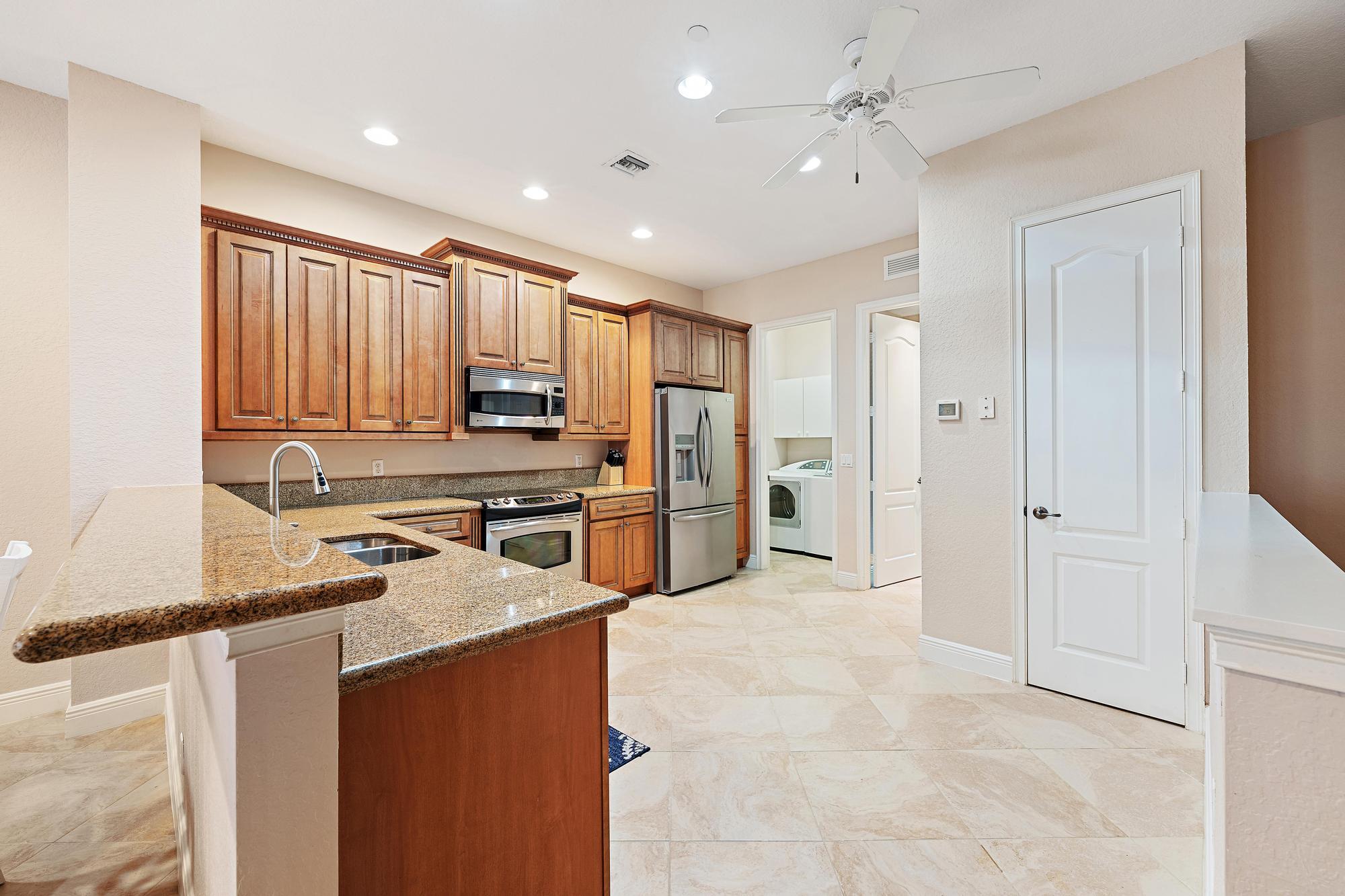 CIELO TOWNHOMES AT SHOPS OF DONALD ROSS - Residential