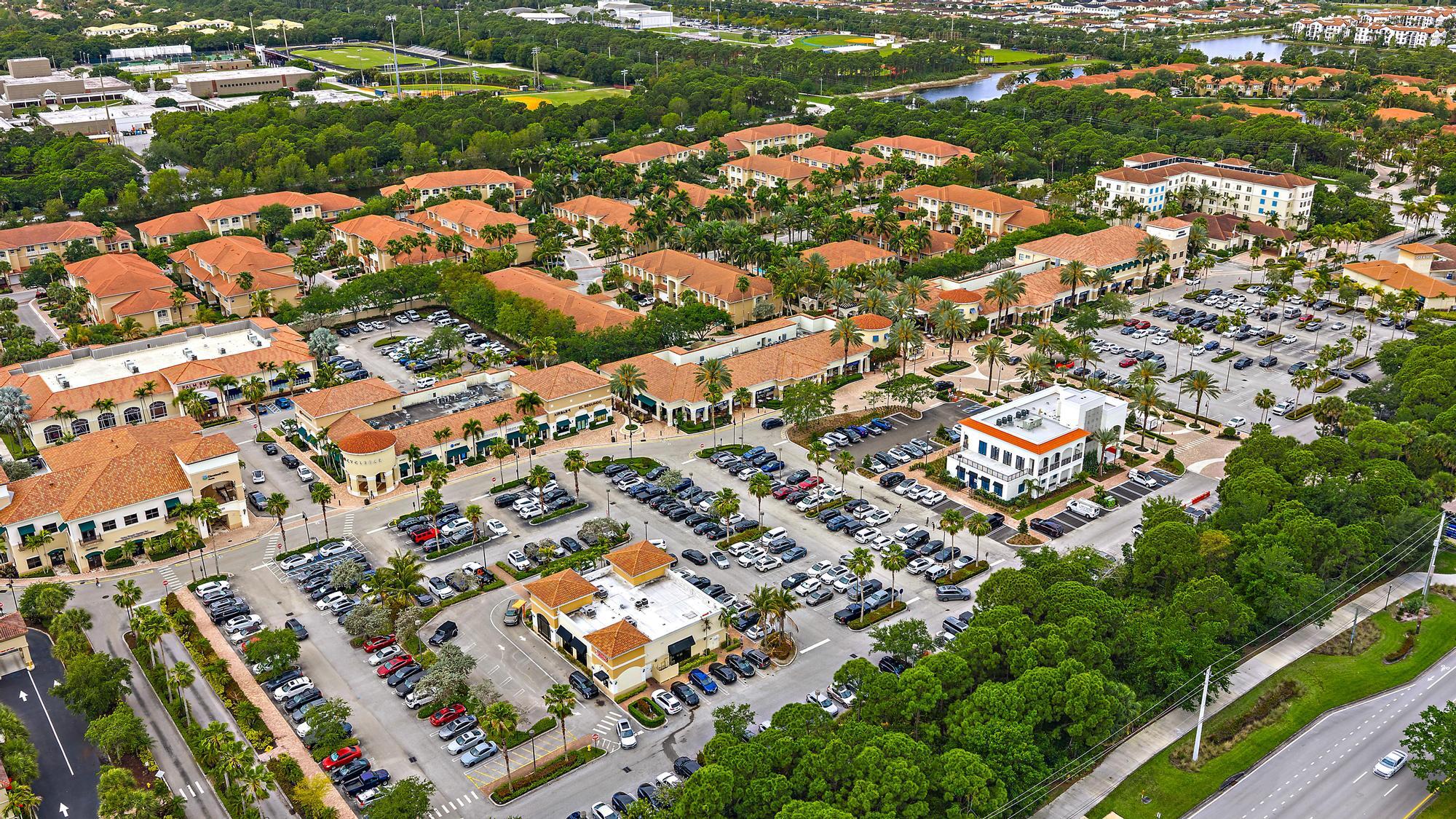 CIELO TOWNHOMES AT SHOPS OF DONALD ROSS - Residential