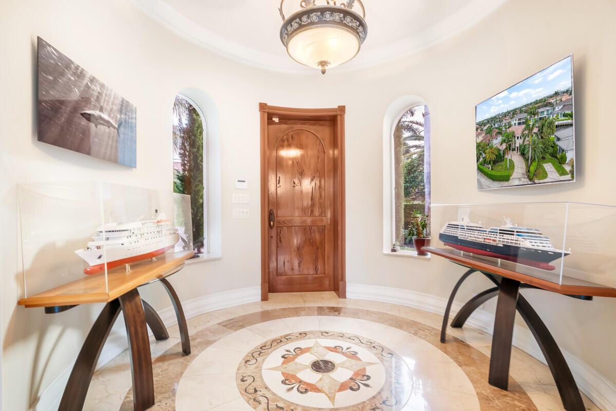 TROPIC ISLE - Residential Lease