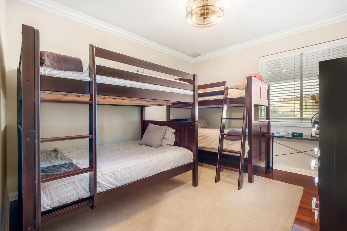 TROPIC ISLE - Residential Lease