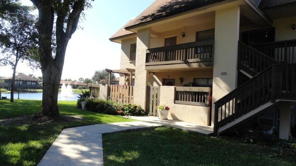 Photo of 2018 SW 29th Court #6a2, Delray Beach, FL 33445 (MLS # R10898447)