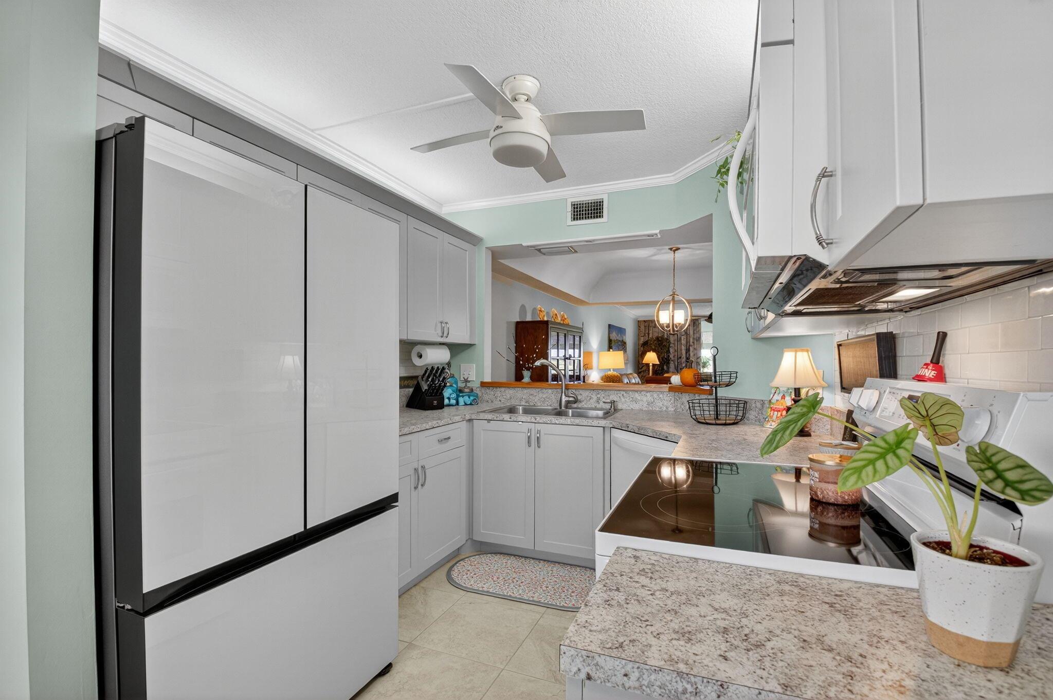 BARWOOD CONDO - Residential Lease