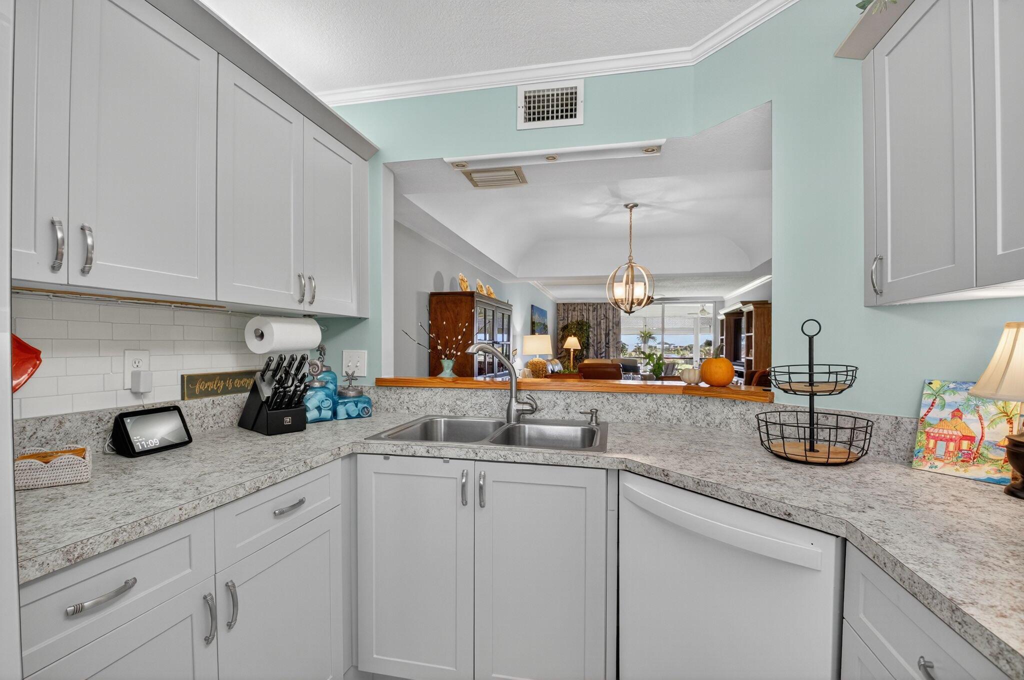 BARWOOD CONDO - Residential Lease