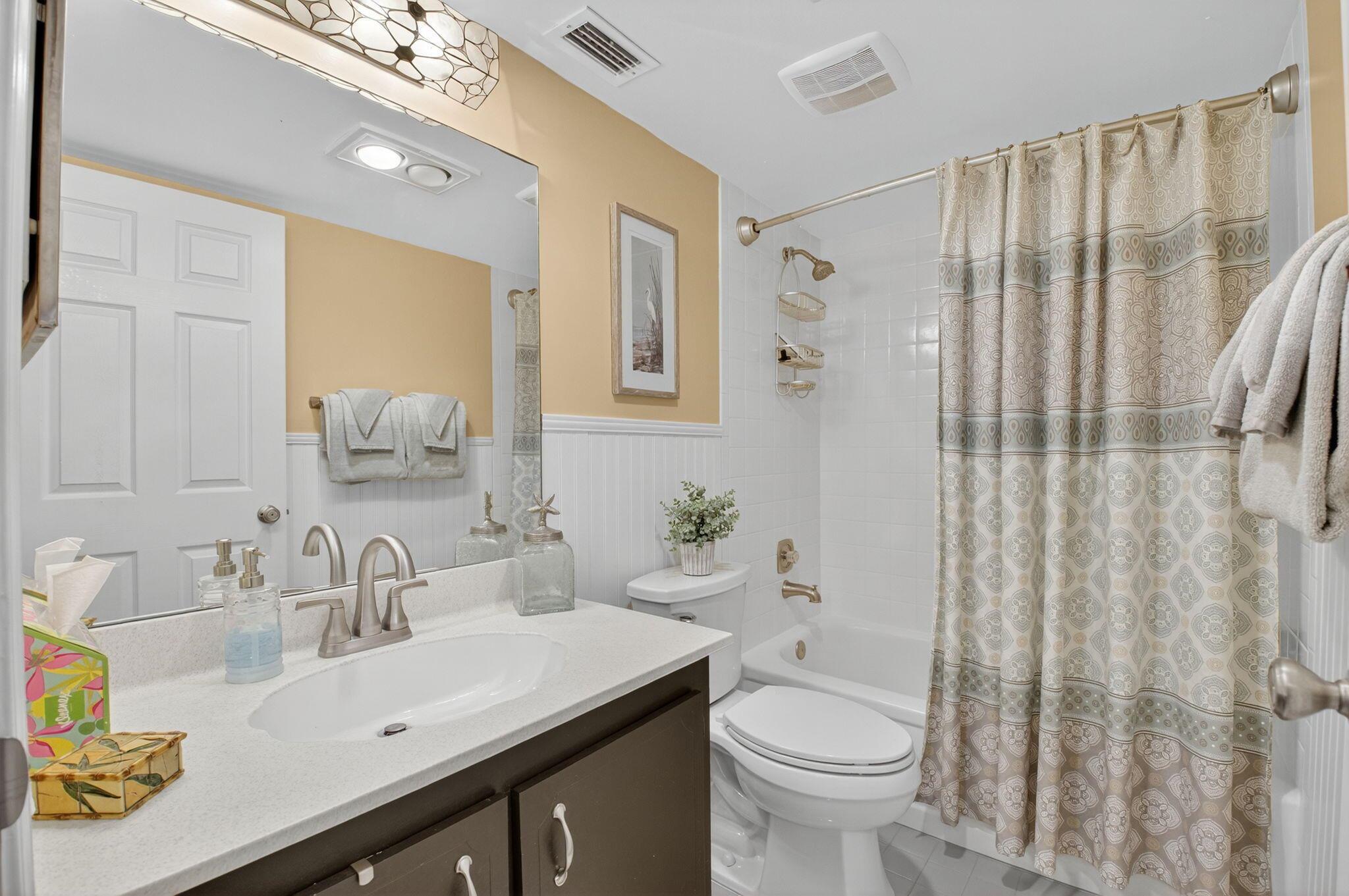 BARWOOD CONDO - Residential Lease