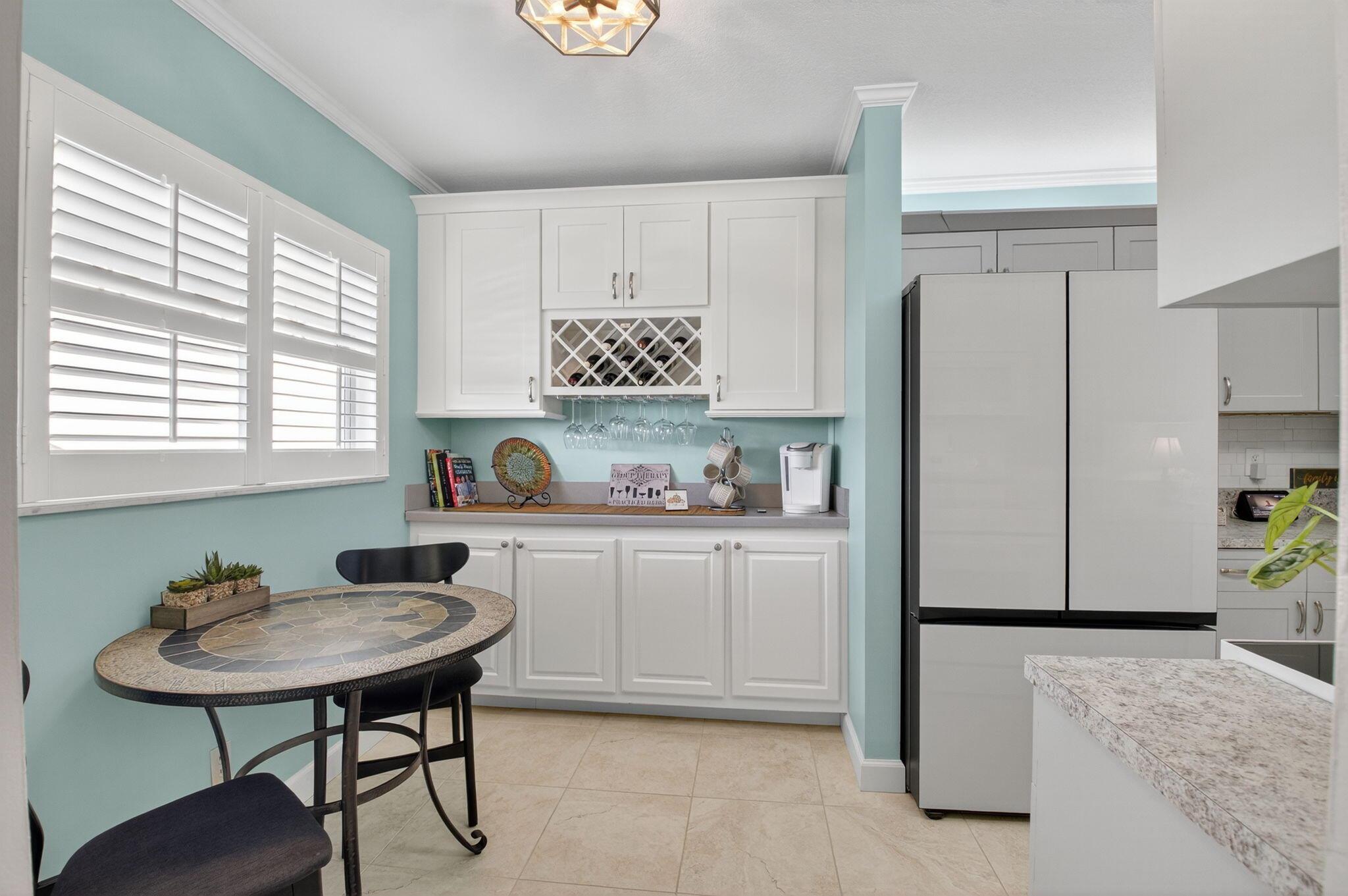 BARWOOD CONDO - Residential Lease