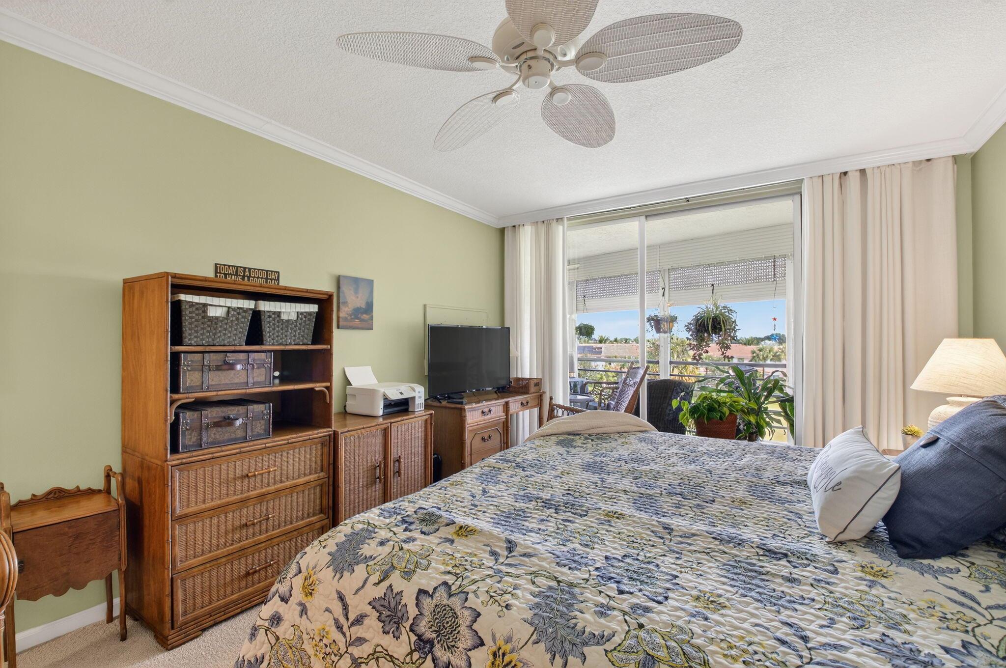 BARWOOD CONDO - Residential Lease