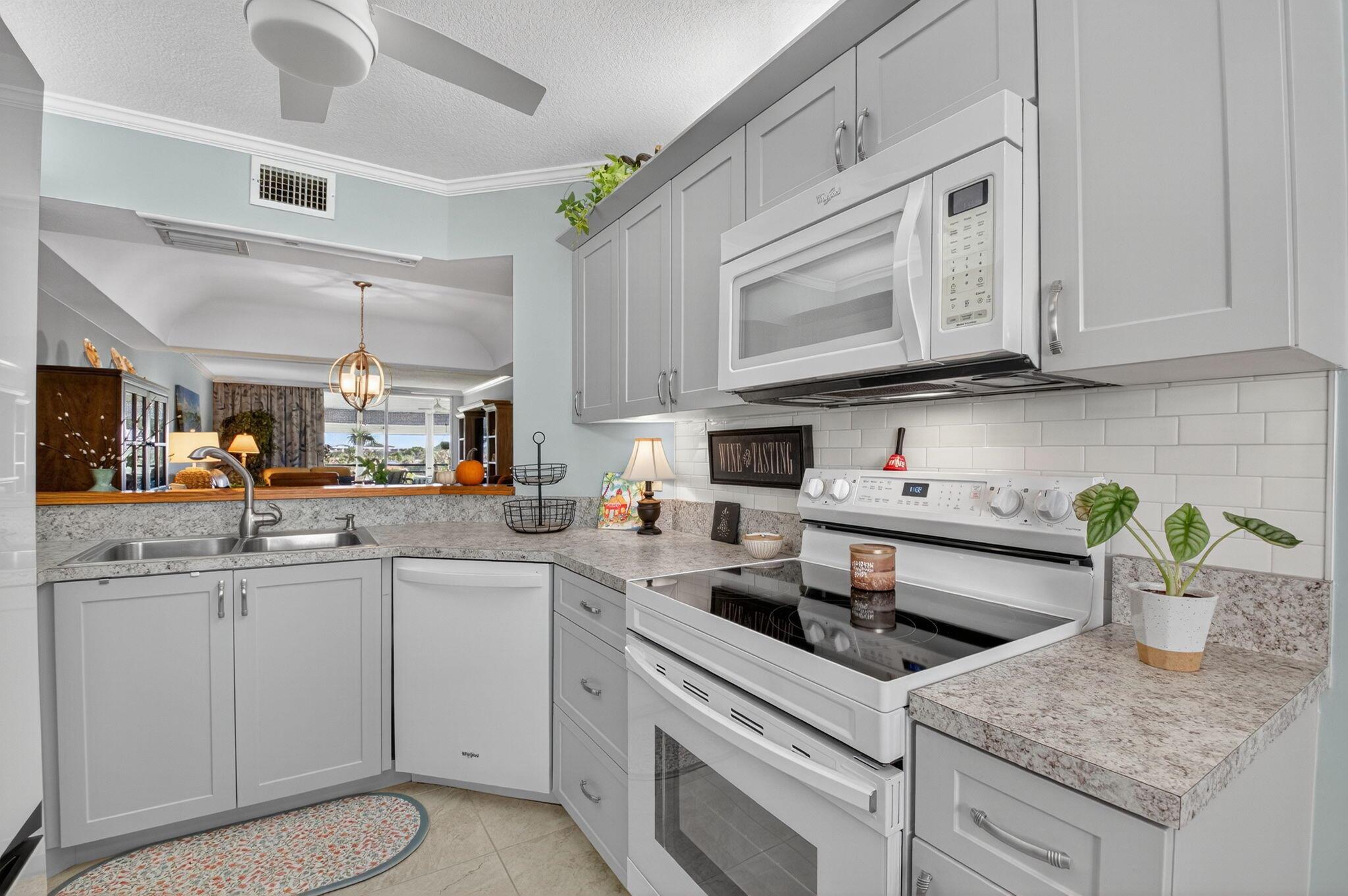 BARWOOD CONDO - Residential Lease