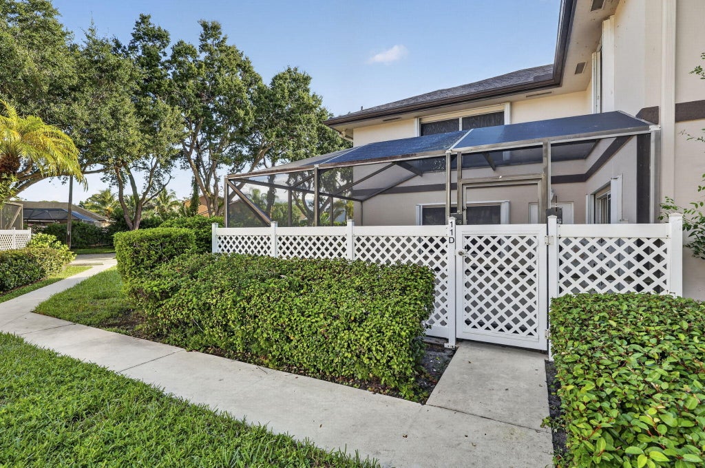Photo of 11 AMHERST Court #D, Royal Palm Beach, FL 33411 (MLS # B26080445)