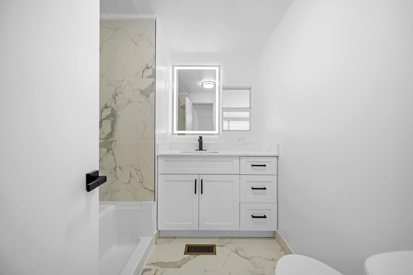 RAVENSWOOD ESTATES & MARINAS - Residential