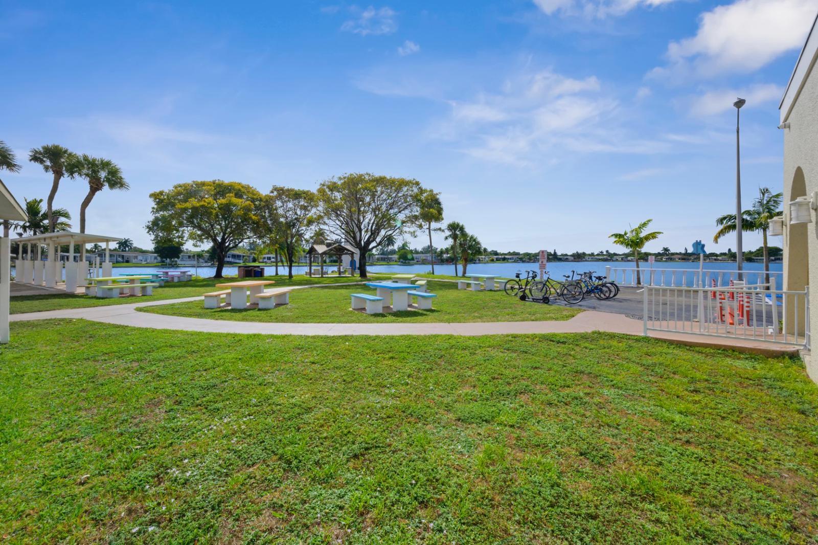 RAVENSWOOD ESTATES & MARINAS - Residential