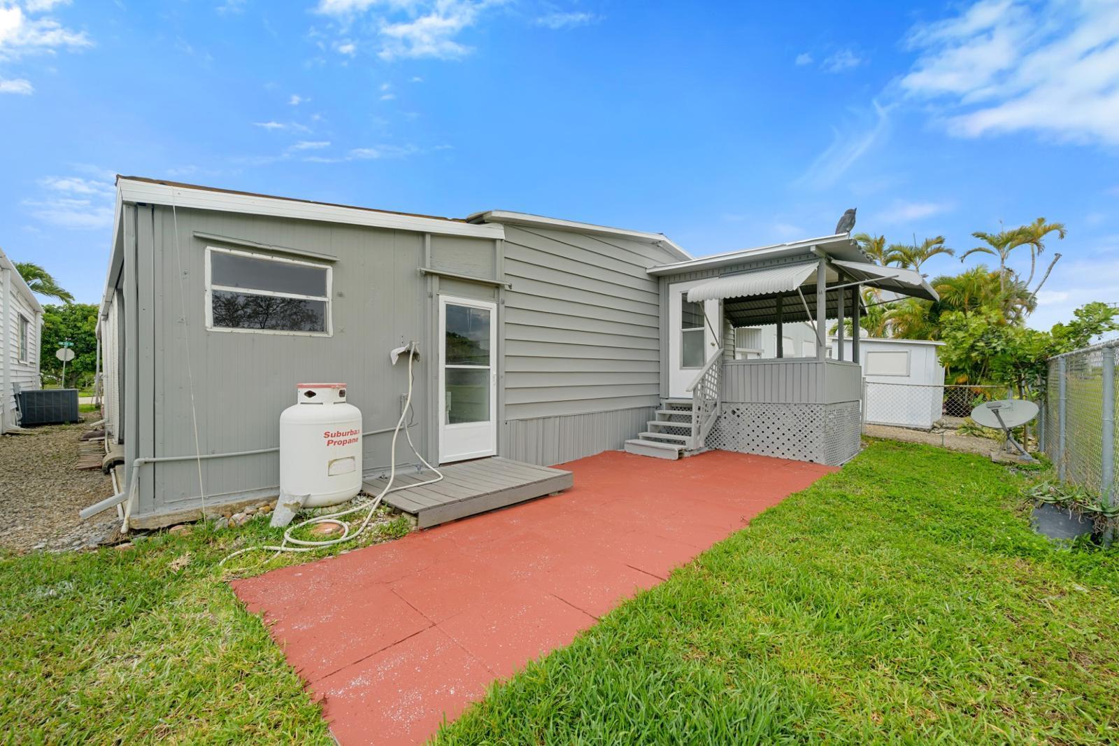 RAVENSWOOD ESTATES & MARINAS - Residential