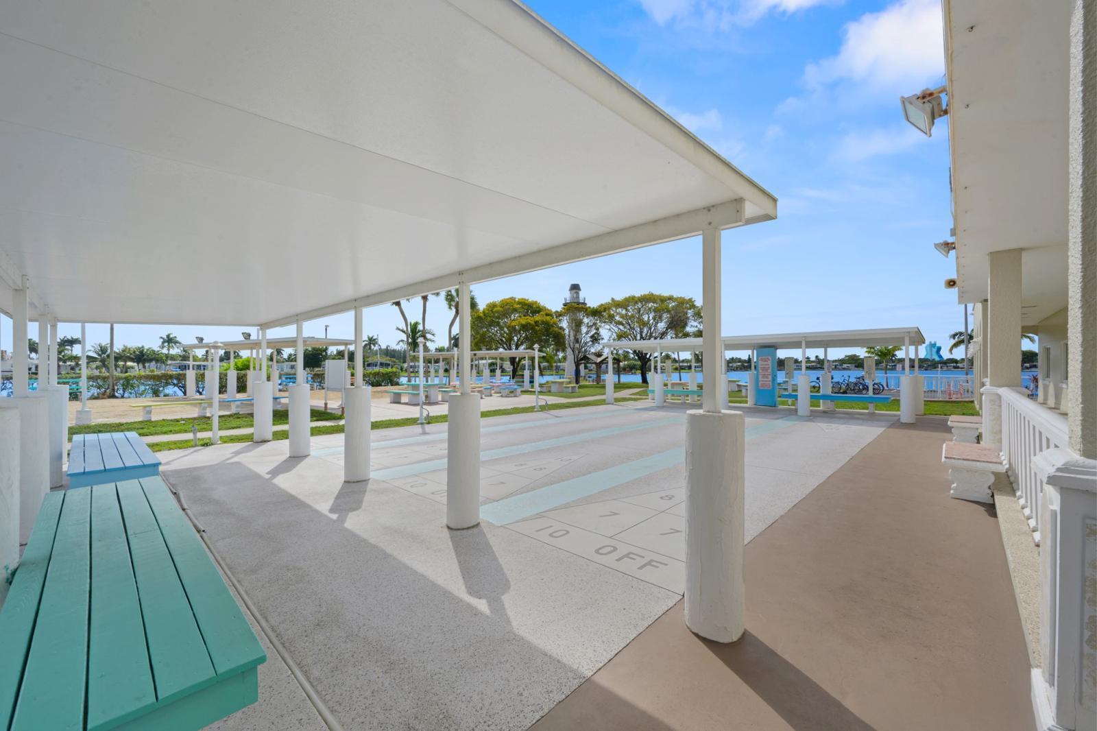 RAVENSWOOD ESTATES & MARINAS - Residential