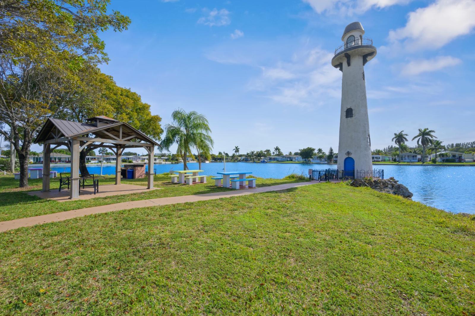 RAVENSWOOD ESTATES & MARINAS - Residential