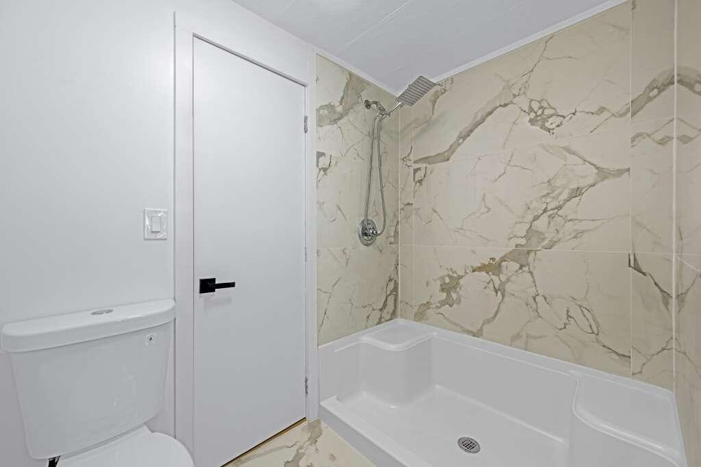 RAVENSWOOD ESTATES & MARINAS - Residential