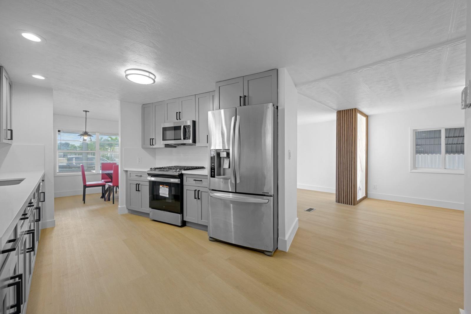 RAVENSWOOD ESTATES & MARINAS - Residential