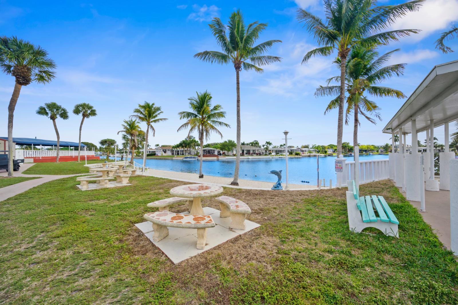 RAVENSWOOD ESTATES & MARINAS - Residential