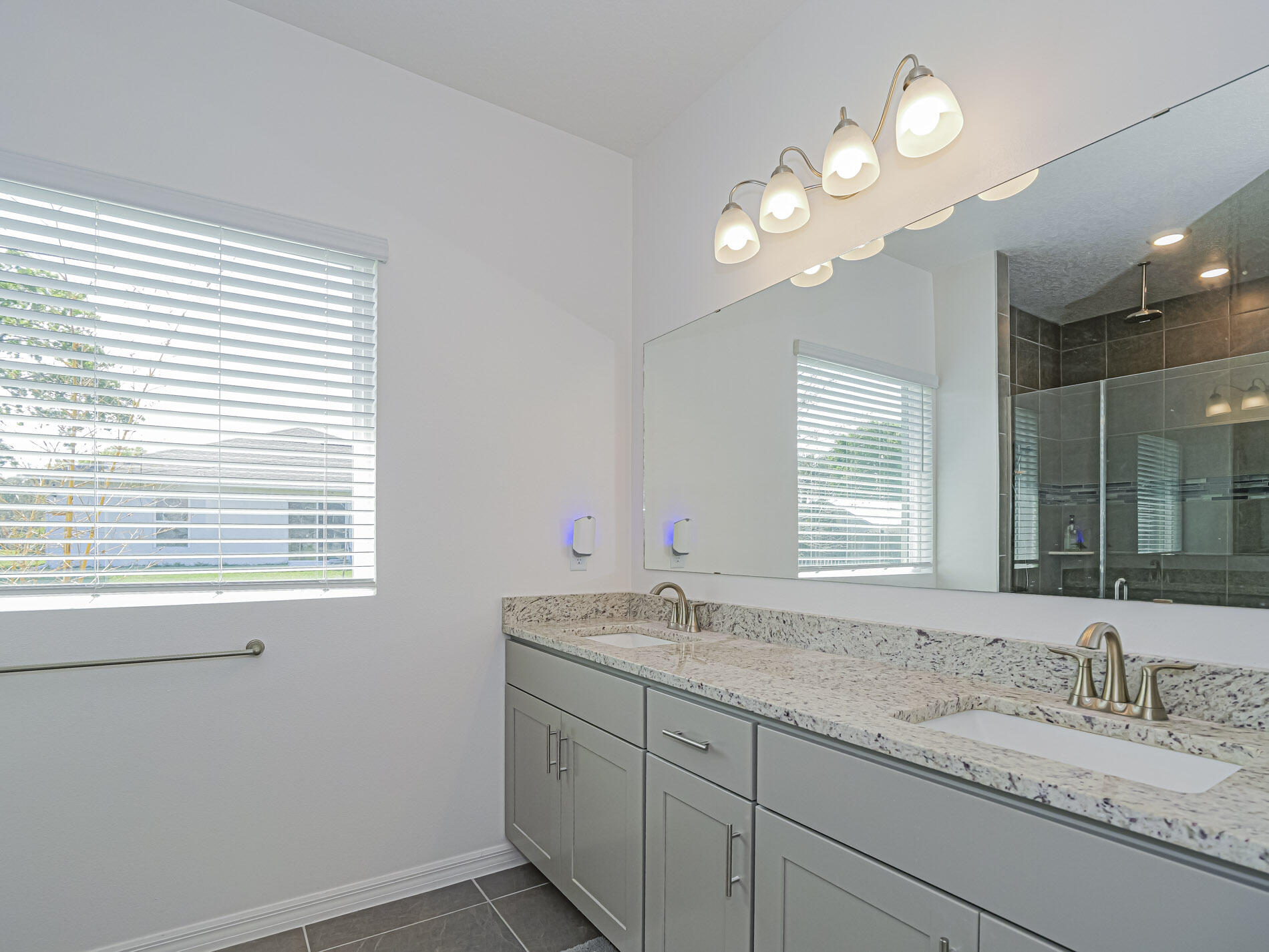 SEBASTIAN HIGHLANDS UNIT 8 - Residential