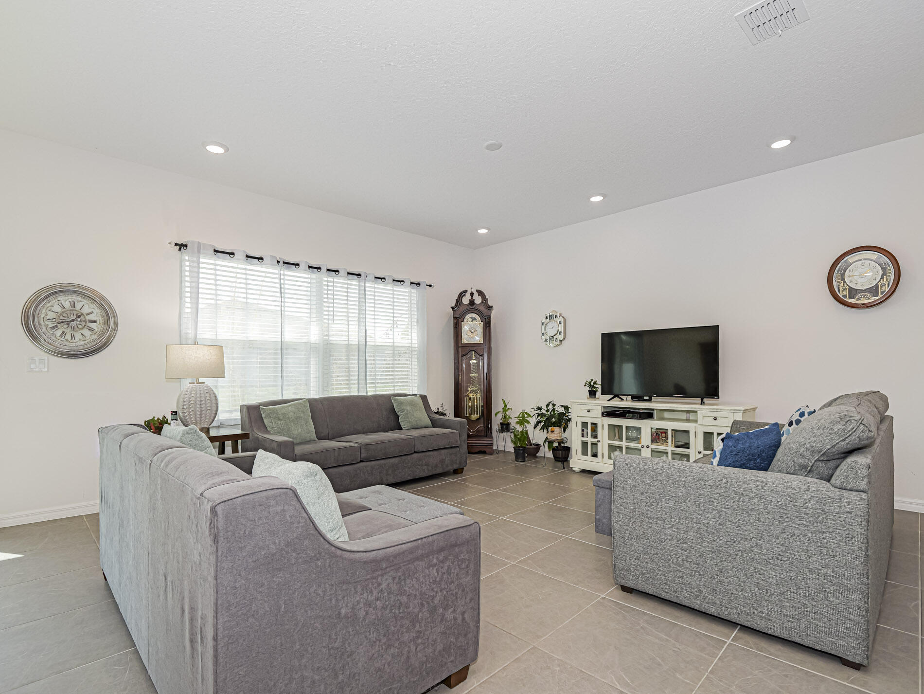 SEBASTIAN HIGHLANDS UNIT 8 - Residential