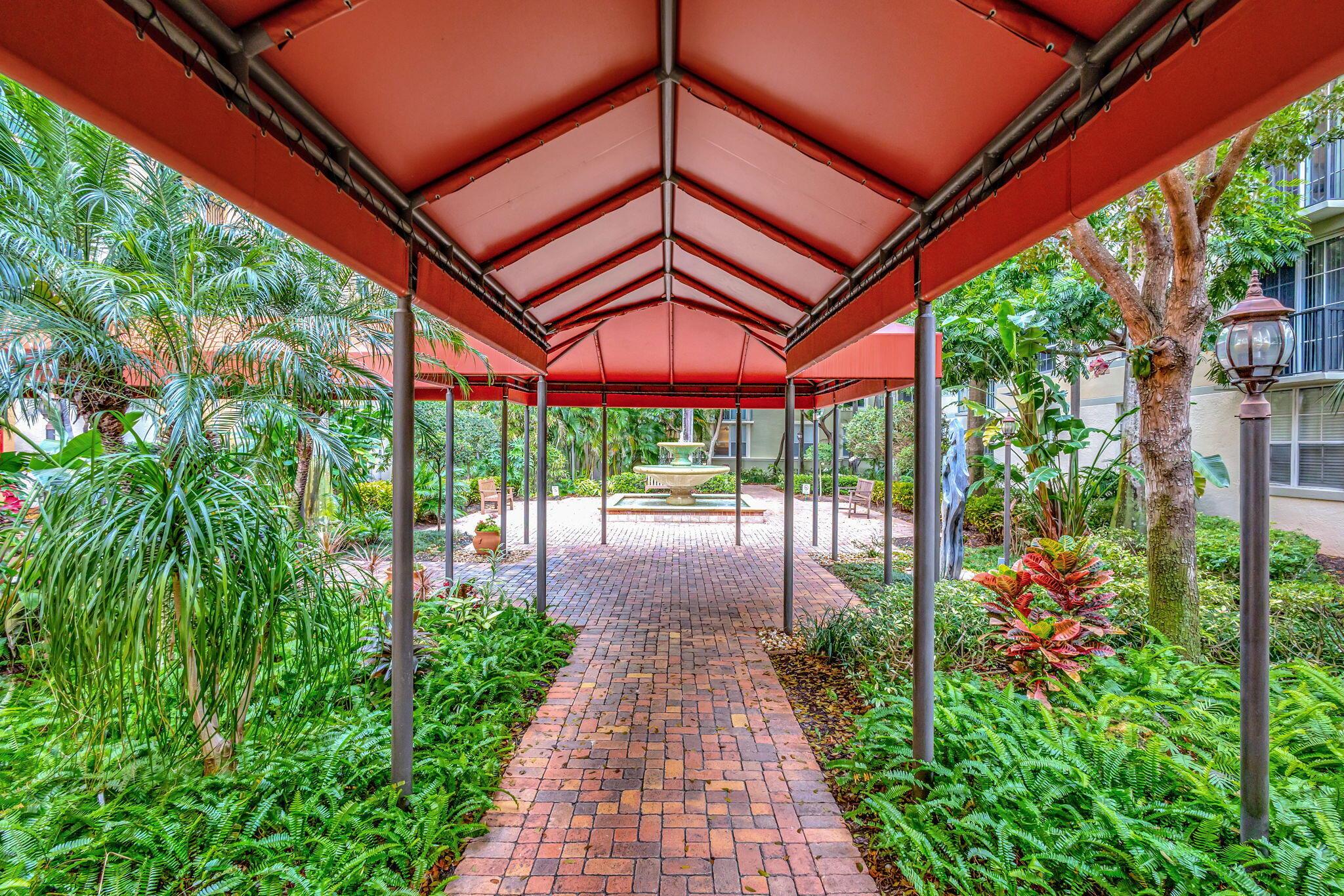 ENJOY LIVING AT ITS BEST IN CITYPLACE, DOWNTOWN WEST PALM BEACH !! WOOD PLANKS THROUGH-OUT, APPLIANCES, WASHER - DRYER ALL 3YRS OR NEWER, PARKING SPACE # 344 756 SQ FT. CLOSE TO ELEVATOR. WALK TO EVERYTHING CITYPLACE HAS TO OFFER! KRAVIS CTR, CONVENTION CTR., 360 ROSEMARY, BRIGHT-LINE TRAIN, TRI-RAIL, PBI 10-MIN., PALM BEACH 1.5 MILES, CLEMATIS ST., AND MUCH MORE !