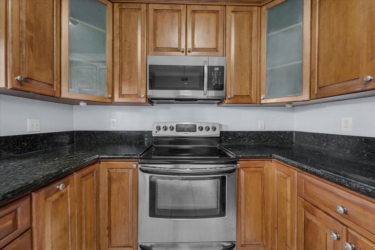 BRIDGEWATER CONDO - Residential