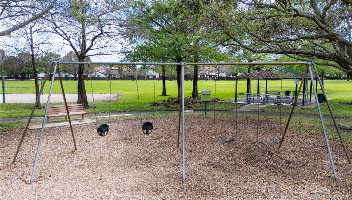 BRIDGEWATER CONDO - Residential