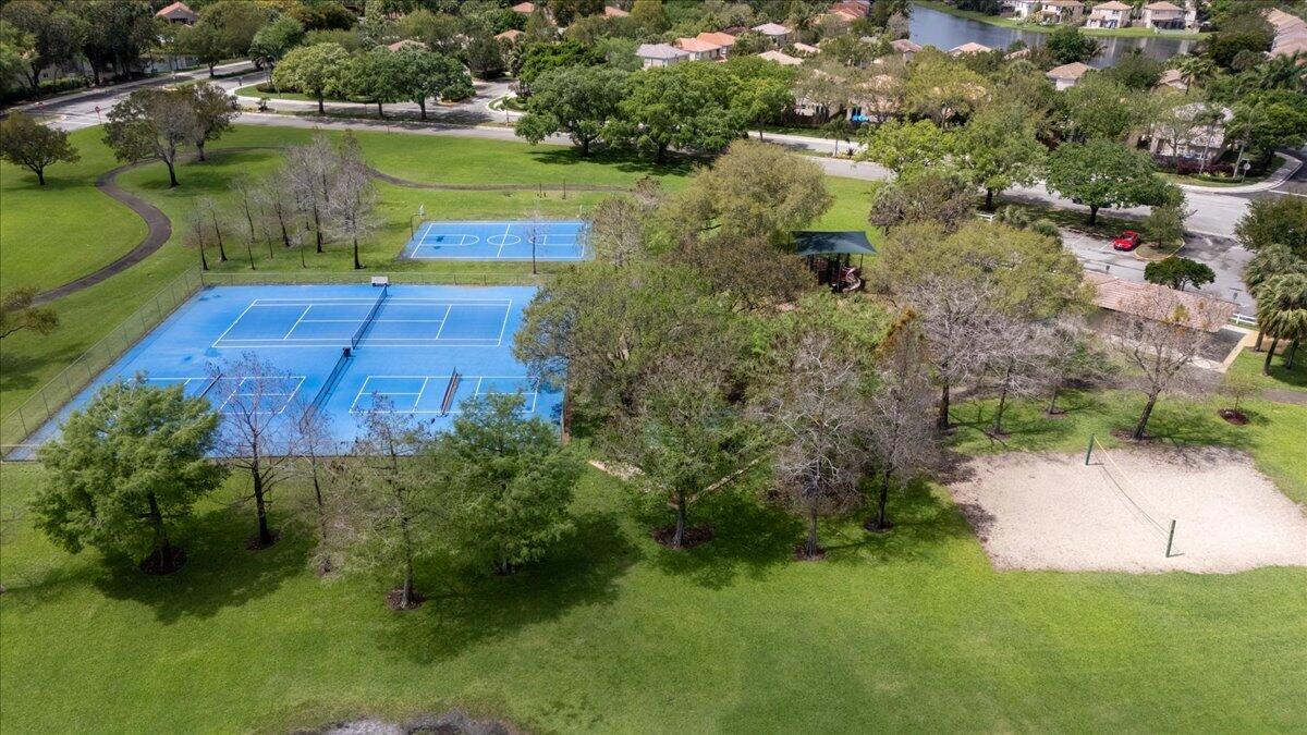 BRIDGEWATER CONDO - Residential