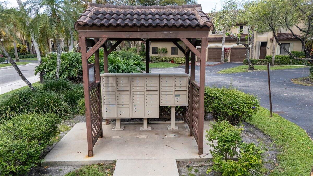 BRIDGEWATER CONDO - Residential