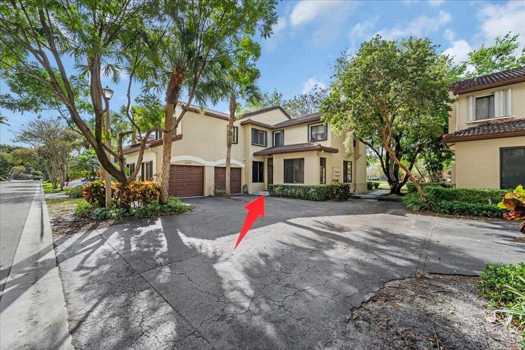 Photo of 10538 NW 10th Street, Plantation, FL 33322 (MLS # B26006353)