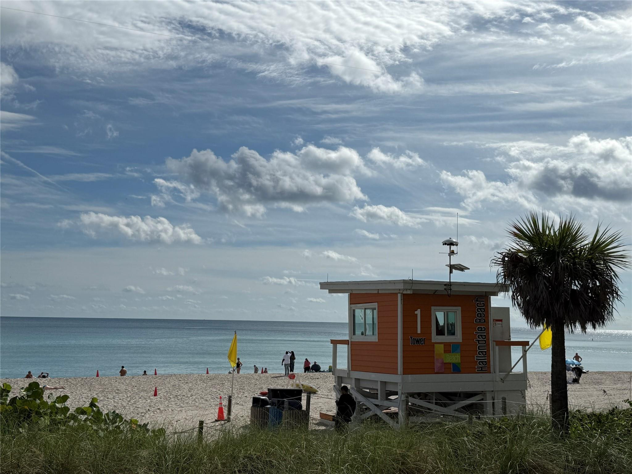 PLAZA TOWERS NORTH CONDO - Residential