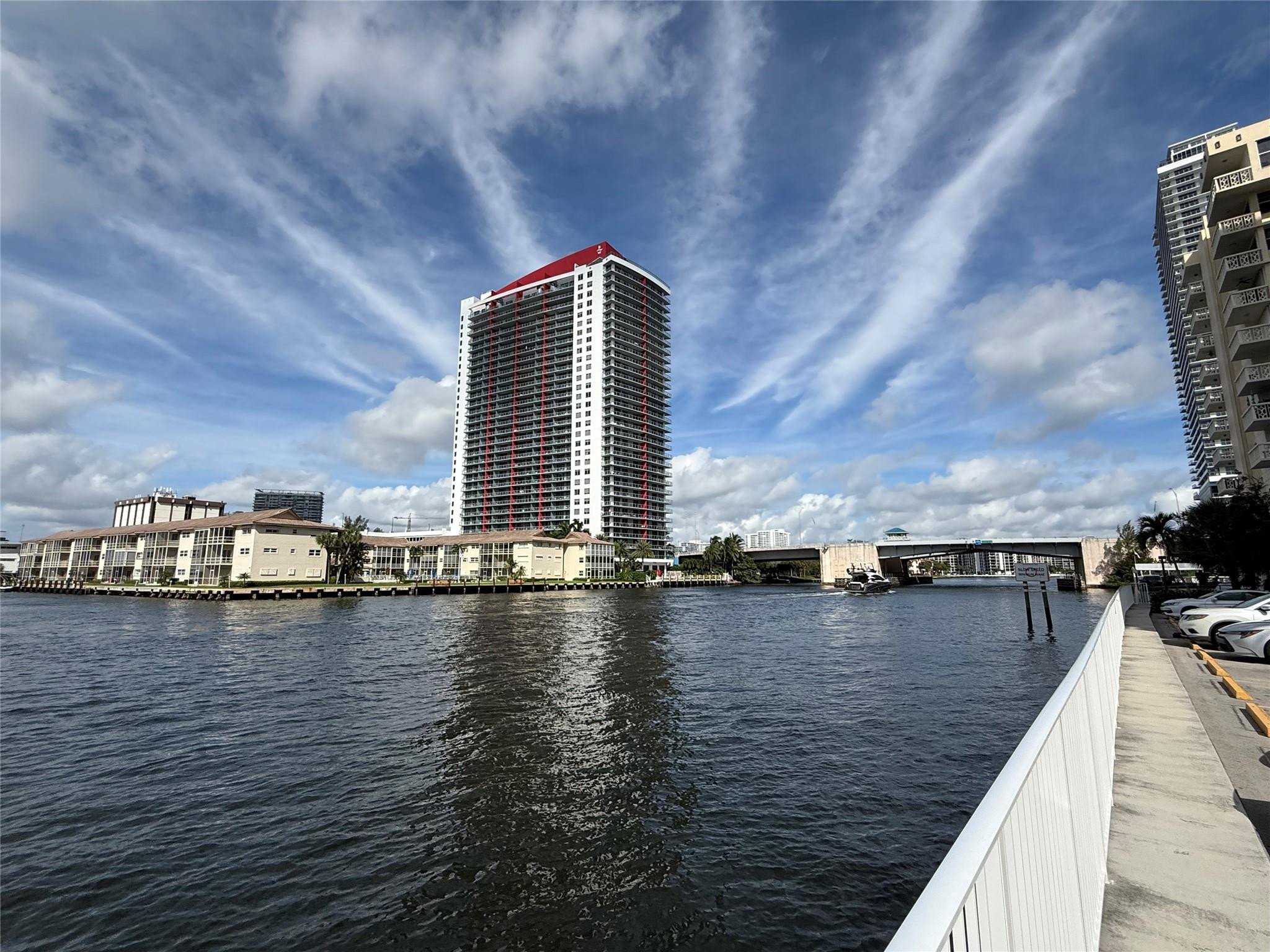 PLAZA TOWERS NORTH CONDO - Residential