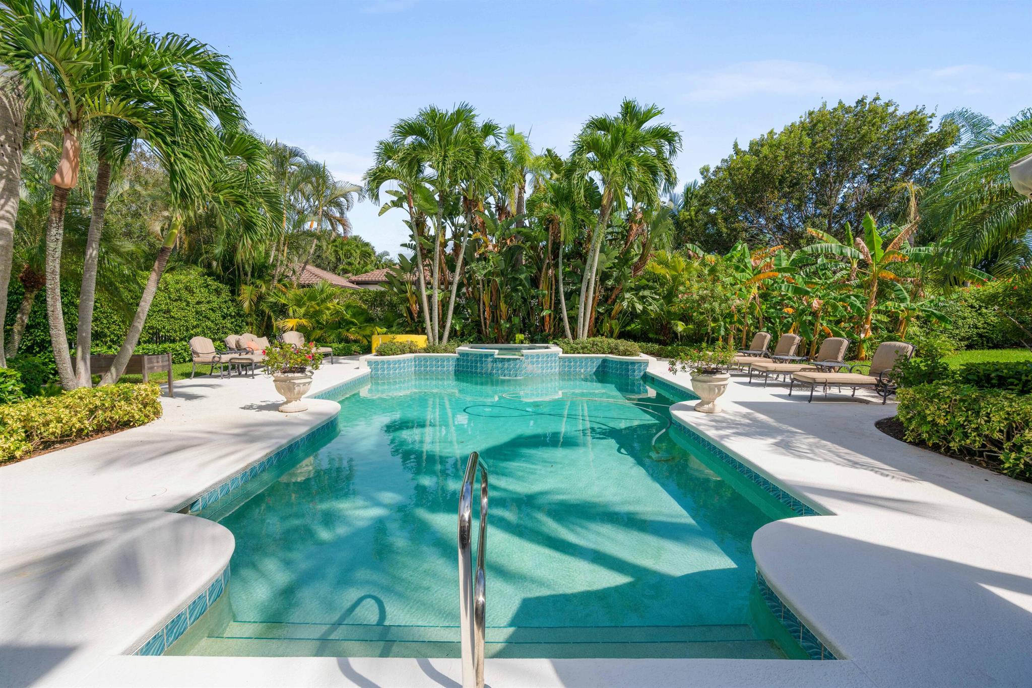 Admirals Cove - Residential