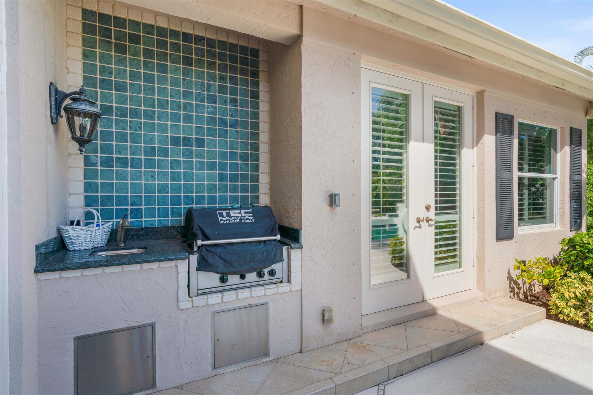 Admirals Cove - Residential