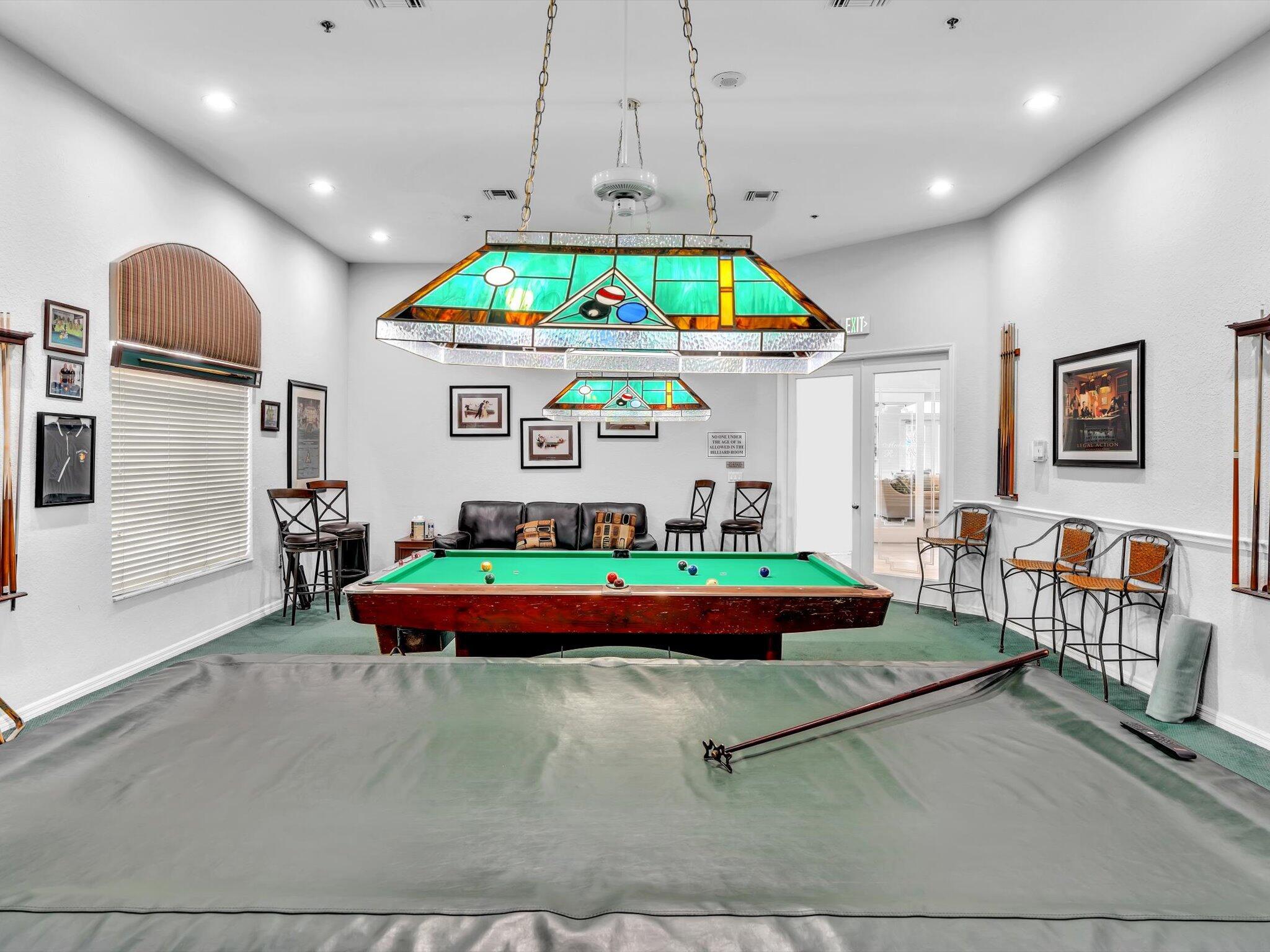 FLORAL LAKES - Residential Lease