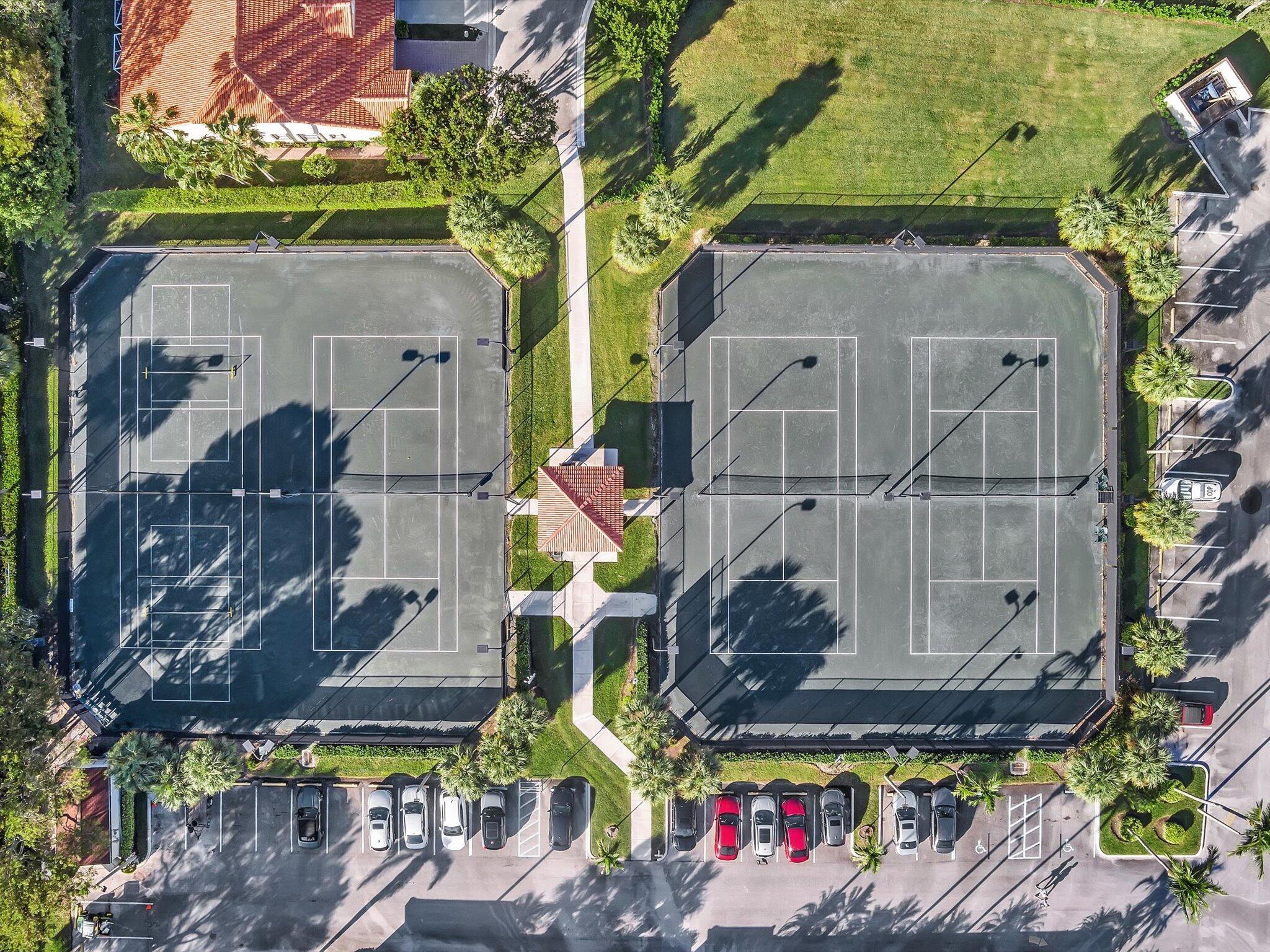 FLORAL LAKES - Residential Lease