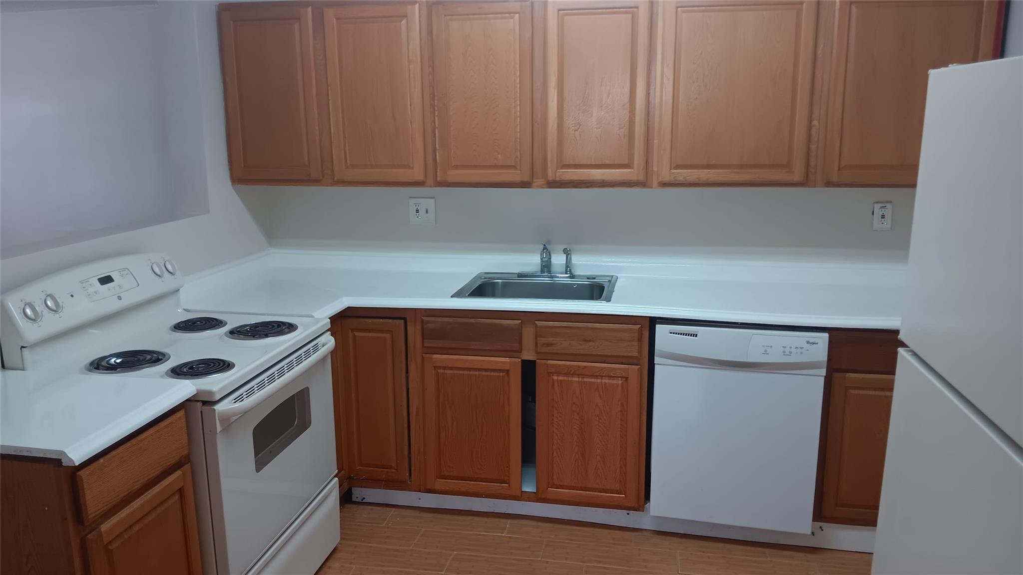 Cresthaven 10 46-25 B - Residential