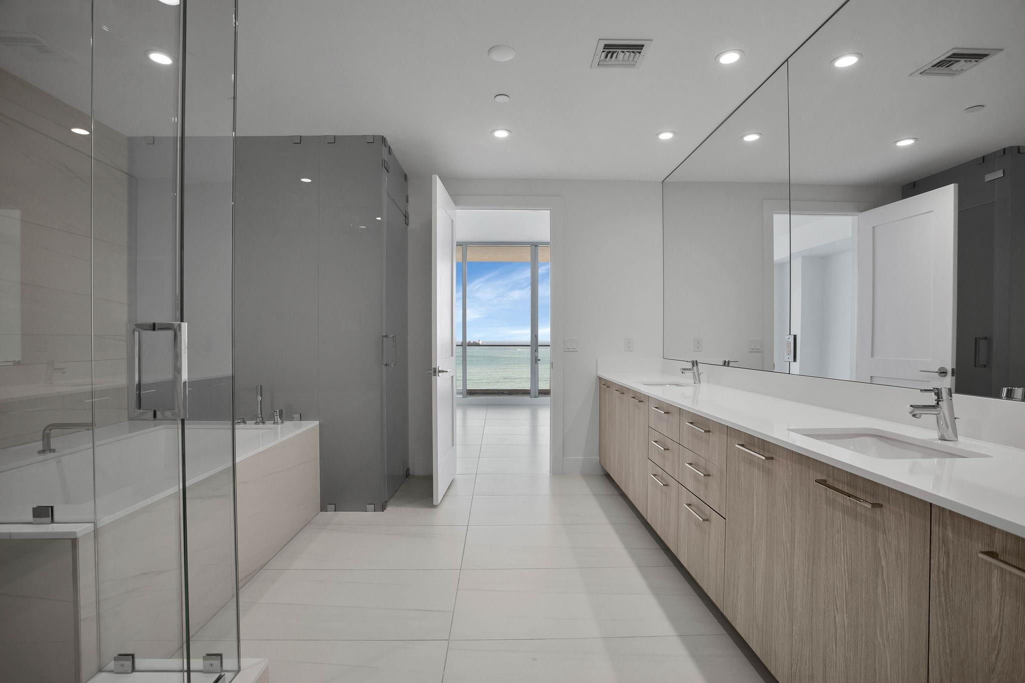 Selene Oceanfront Residen - Residential