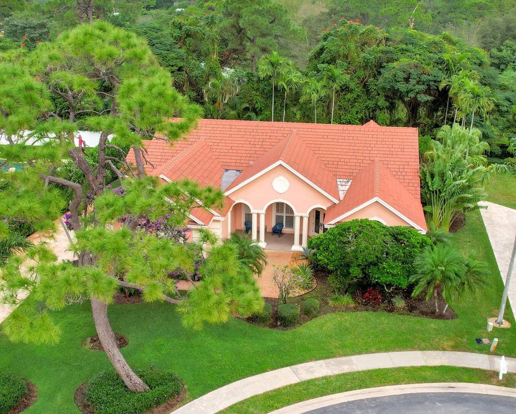 Photo of 12880 Cocoa Pine Drive, Boynton Beach, FL 33436 (MLS # R10952463)