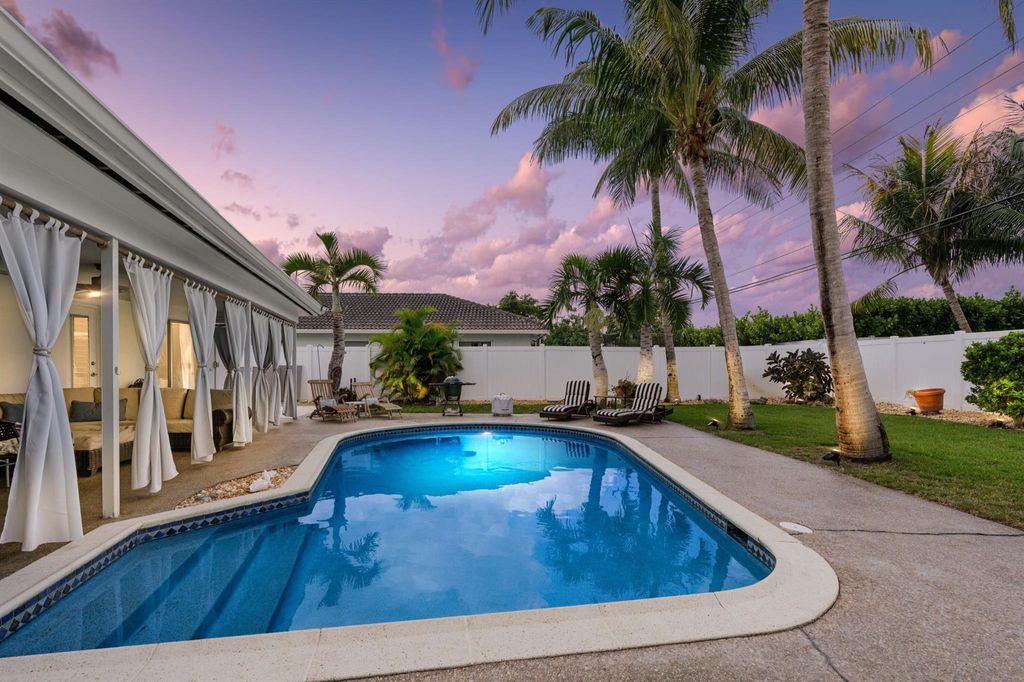 Photo of 1151 SW 12th Avenue, Boca Raton, FL 33486 (MLS # R11094646)