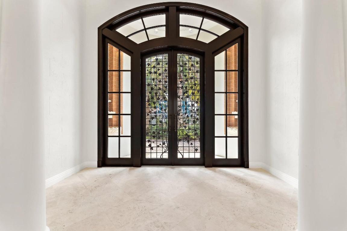 42 Saint Thomas Drive