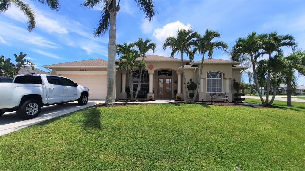 Photo of 2331 SE Heathwood Circle, Port Saint Lucie, FL 34952 (MLS # R10723748)