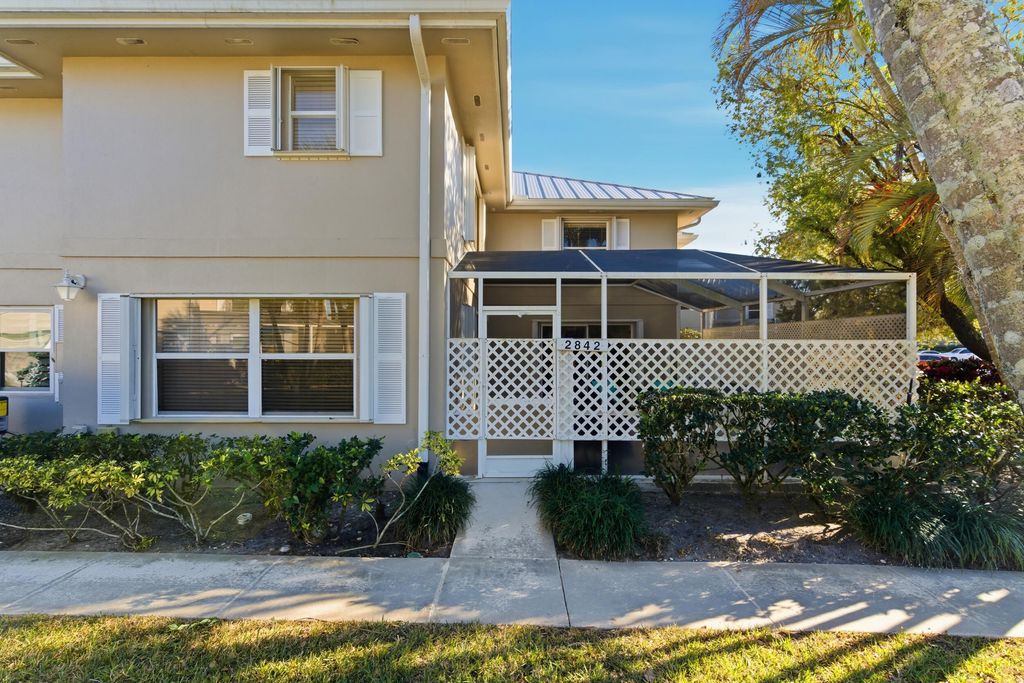 Photo of 2842 SW Lakemont Place, Palm City, FL 34990 (MLS # R11160161)